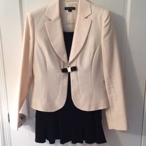 NWT 3 piece Tahari suit